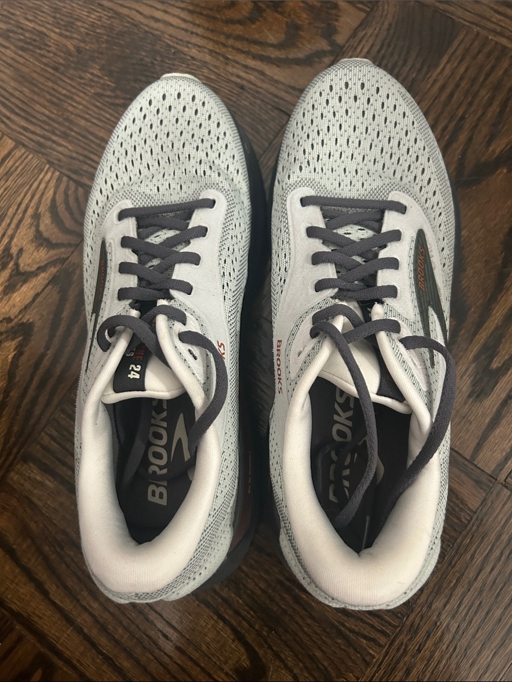 Brooks Adrenaline GTS 24 size 9